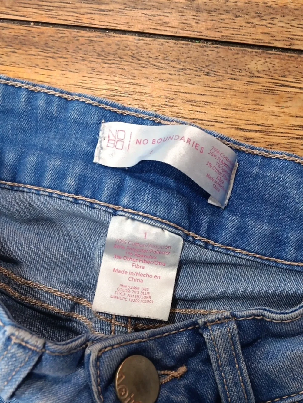 No Boundaries Medium Blue Denim Jeans with Copper Button